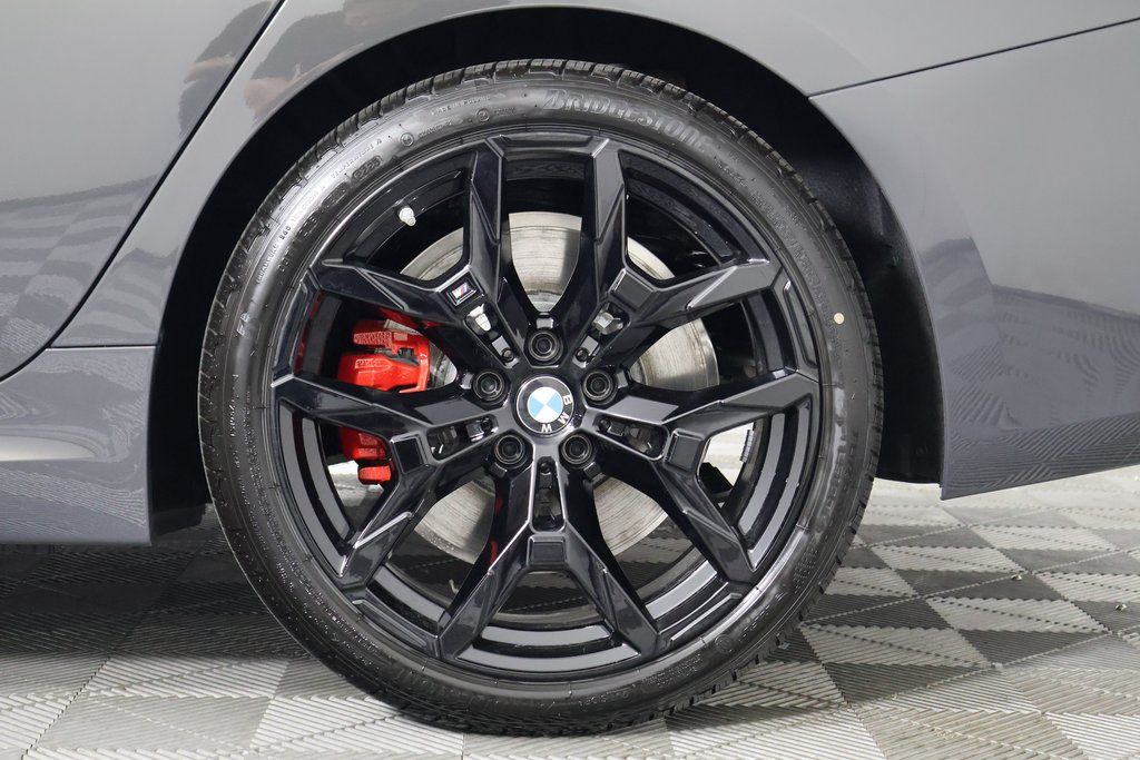 Thumbnail: 2026 BMW 3 Series - 10