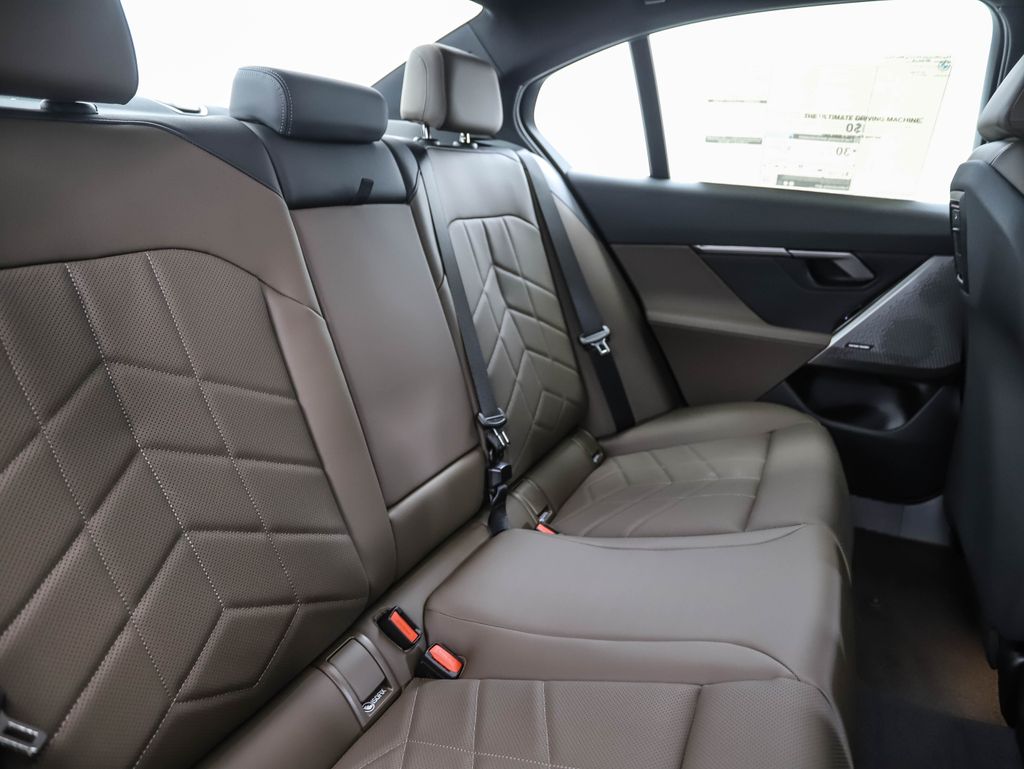 Thumbnail: 2026 BMW 5 Series - 29