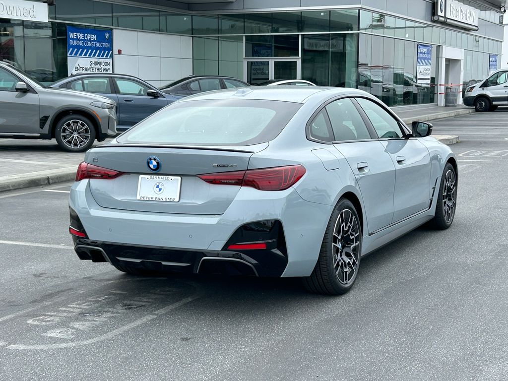 2025 BMW i4 eDrive40 5