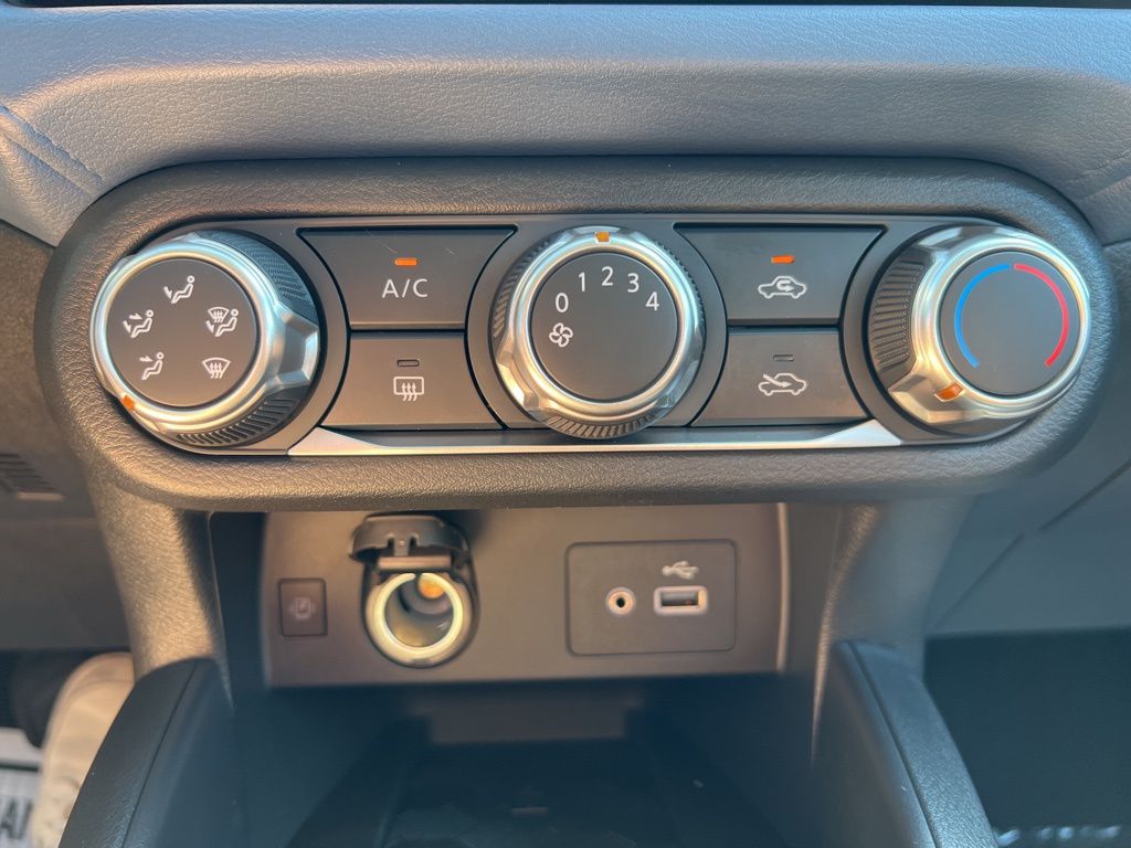 2025 Gray Sky Pearl Nissan Versa 1.6 SV FWD Sedan
