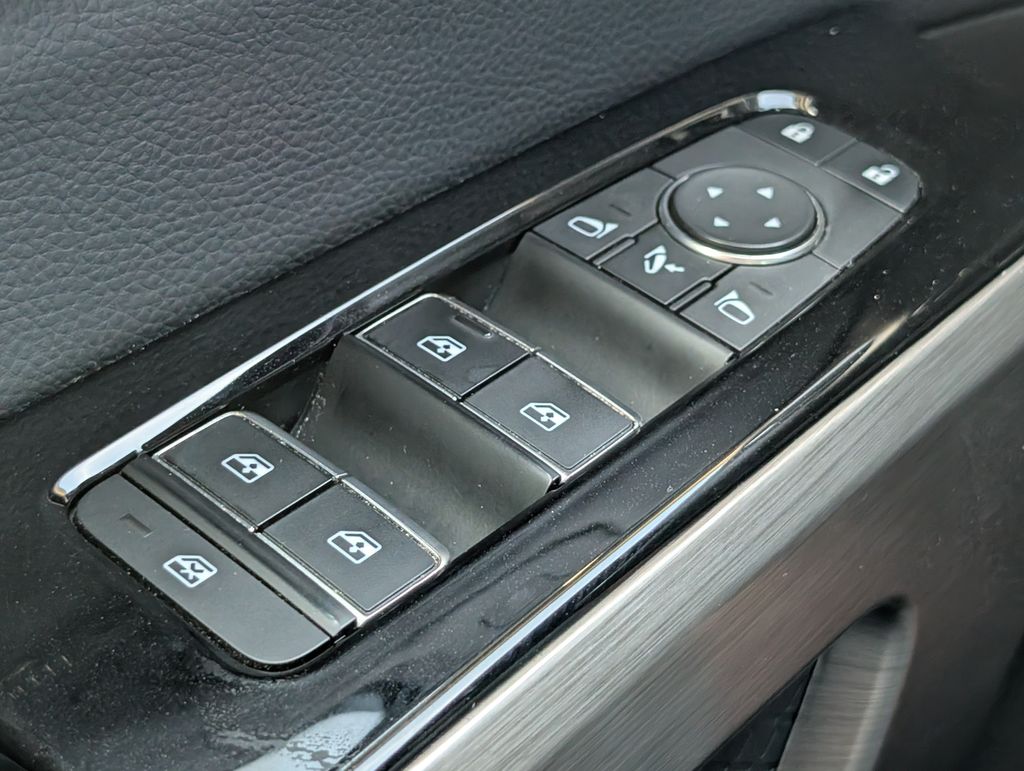 Used 2025 Nissan Pathfinder SUV