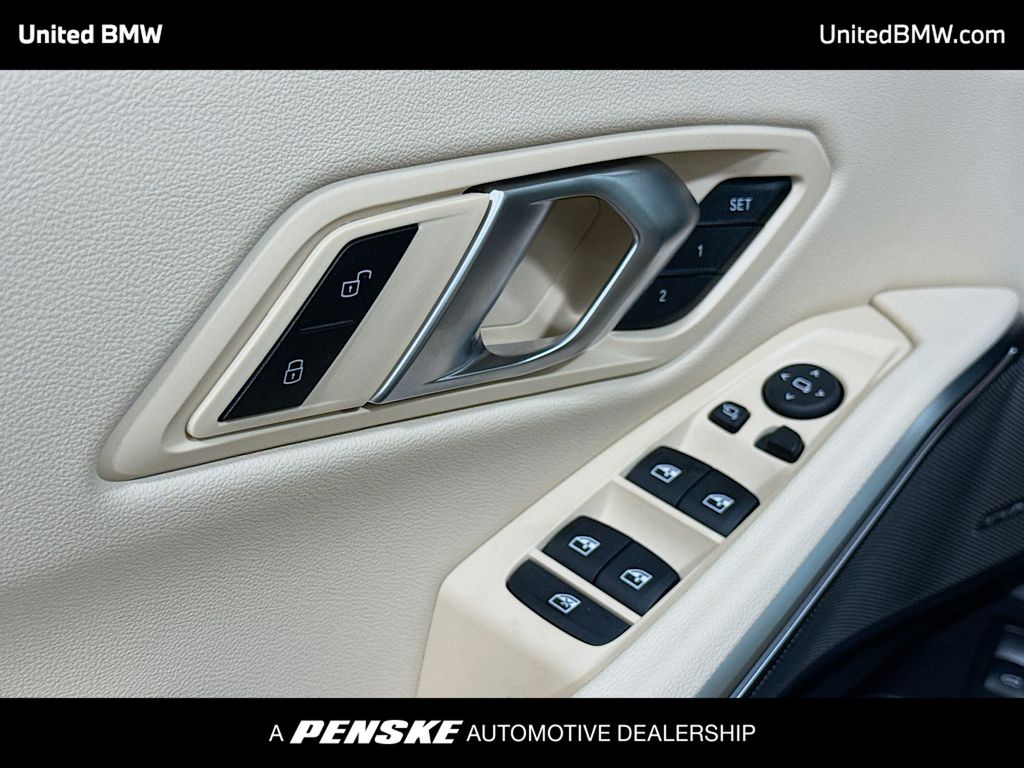 Thumbnail: 2026 BMW 3 Series - 3