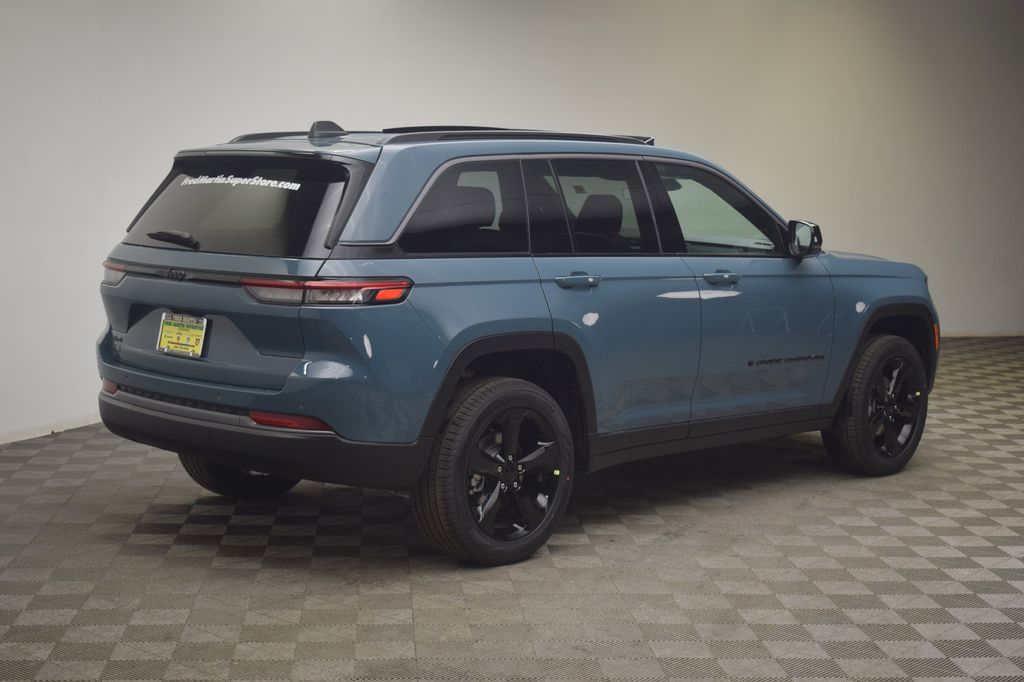 new 2026 Jeep Grand Cherokee car, priced at $51,400