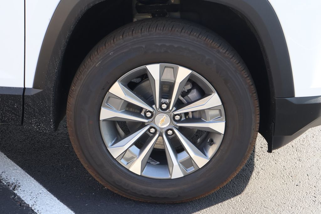 Thumbnail: 2027 Chevrolet Equinox - 11