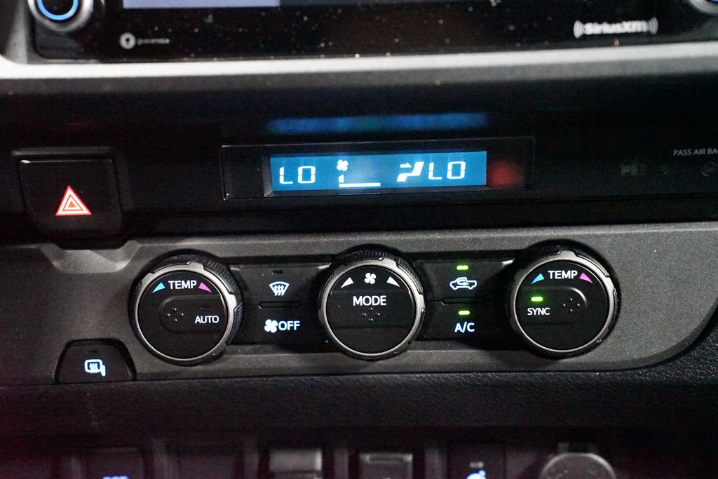 Thumbnail: 2021 Toyota Tacoma - 20