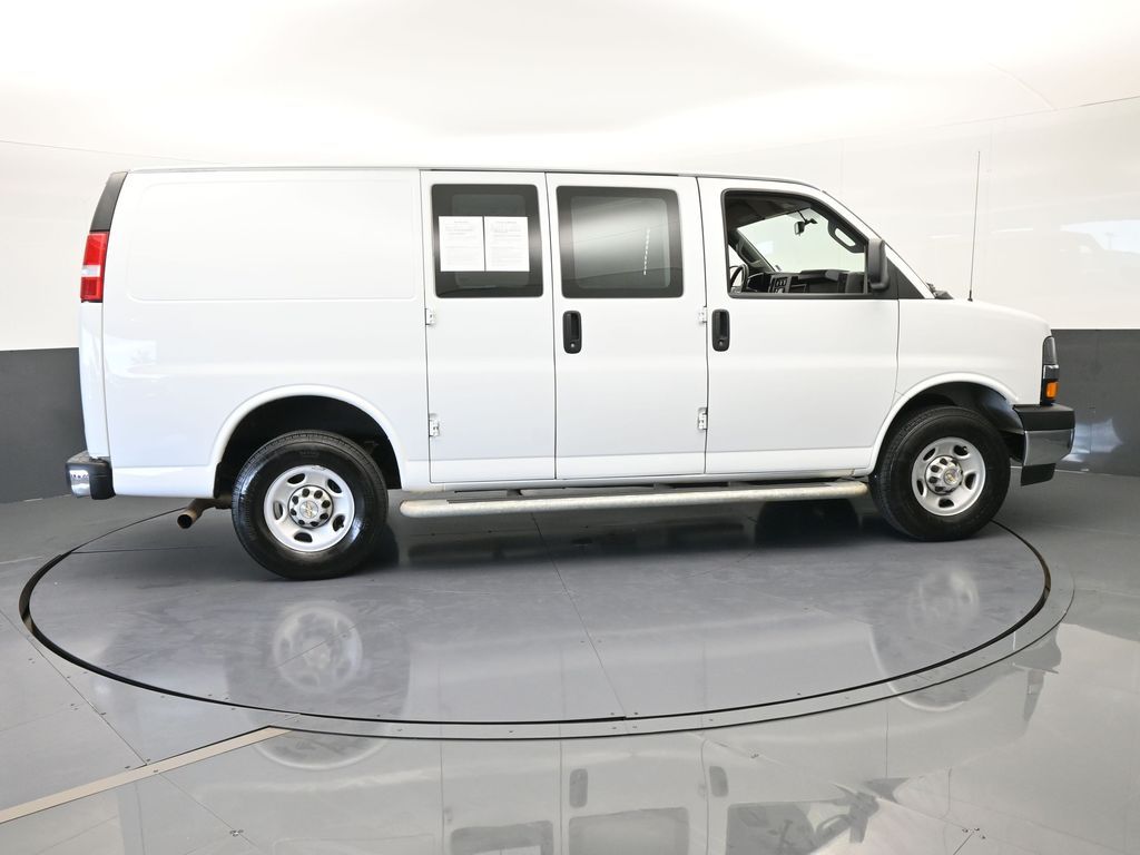 Used 2024 Summit White Chevrolet Work Van image 7