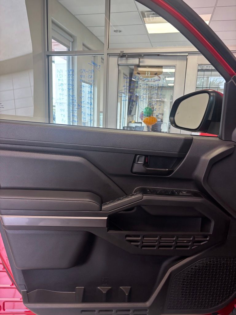 2026 Toyota Tacoma SR5 - Photo 7