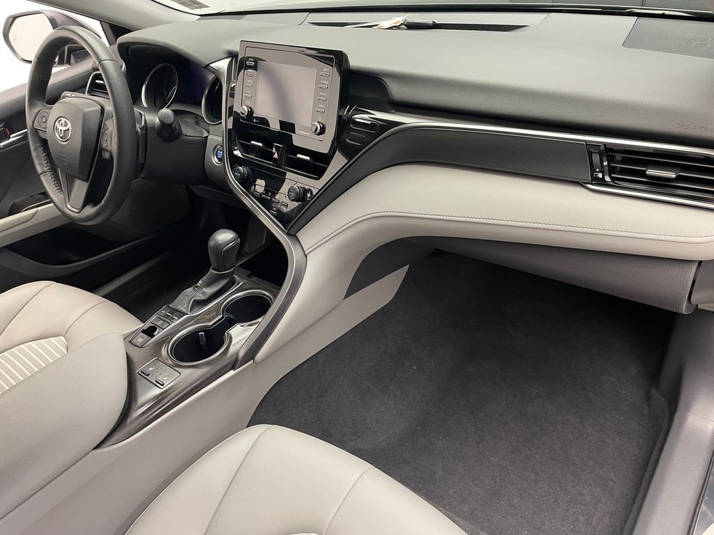 2023 Toyota Camry SE 16