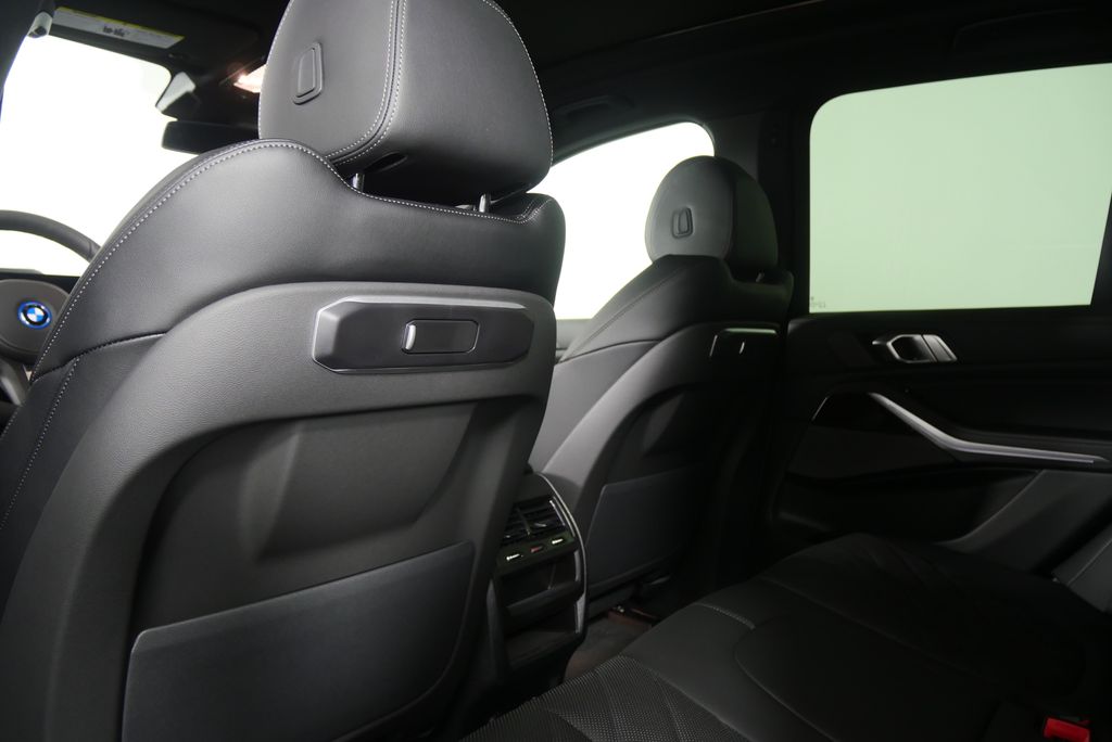 Thumbnail: 2026 BMW X5 - 16