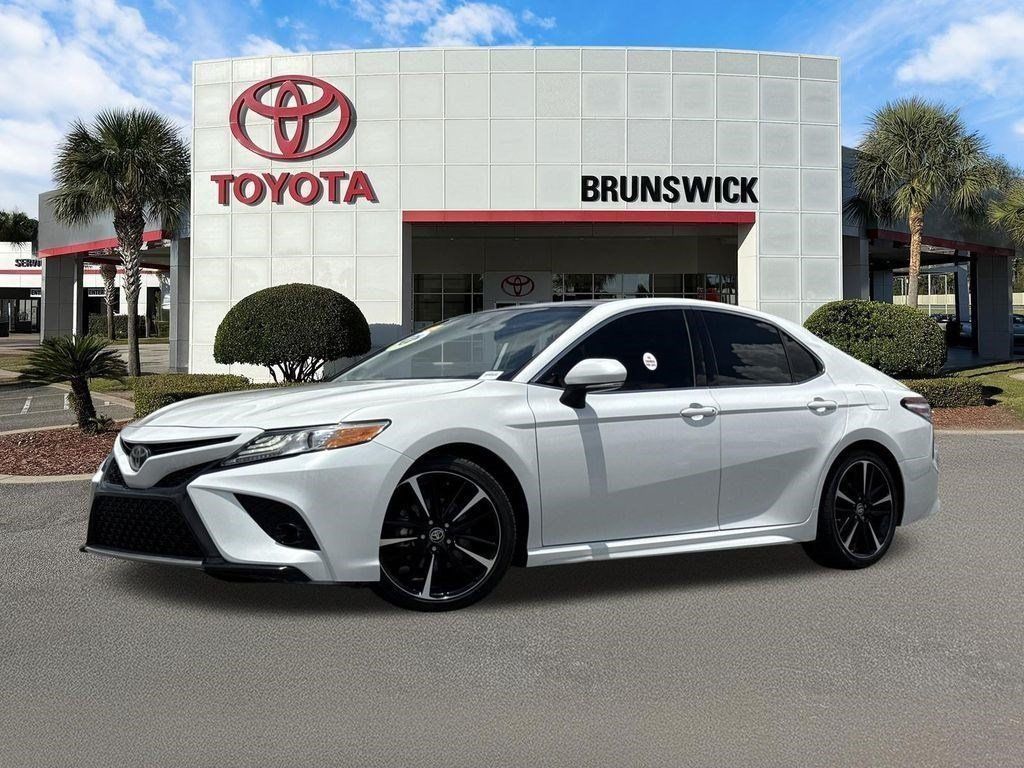 Pearl 2020 Toyota Camry Sedan Front-Wheel Drive 8-Speed Automatic