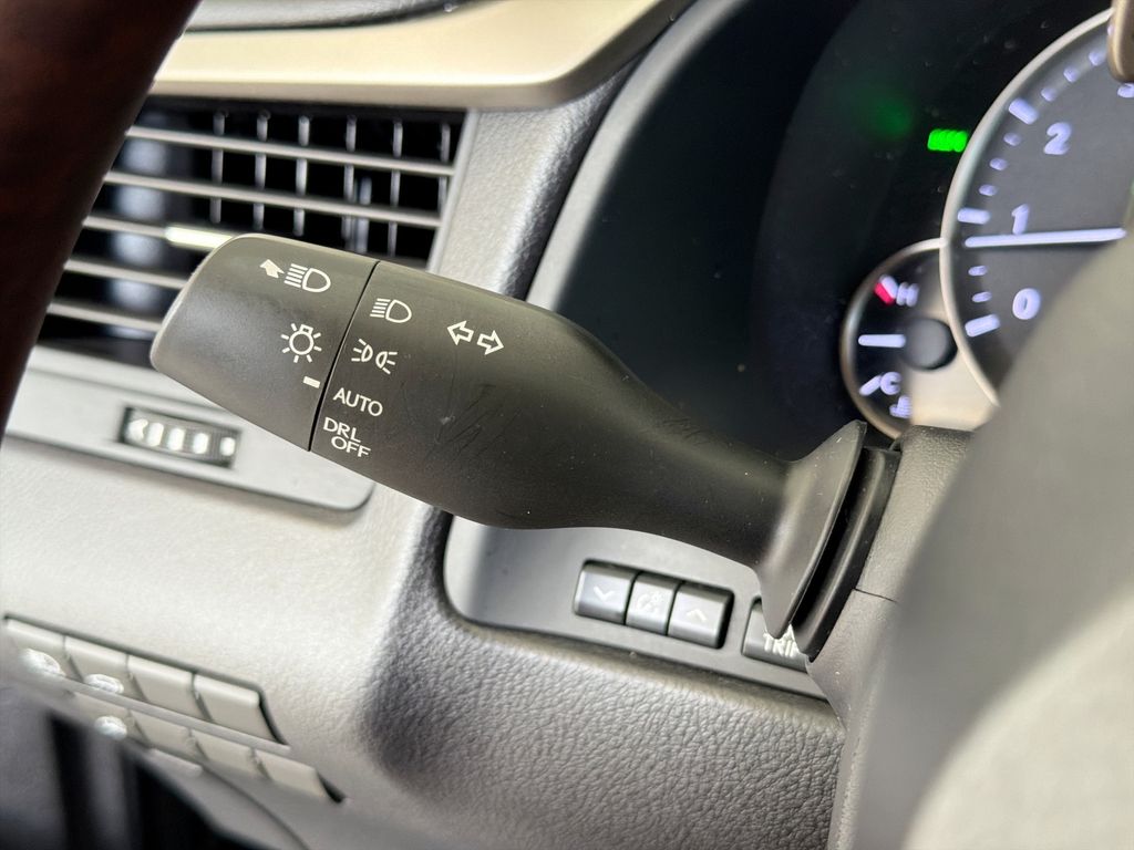 Thumbnail: 2021 Lexus RX - 28