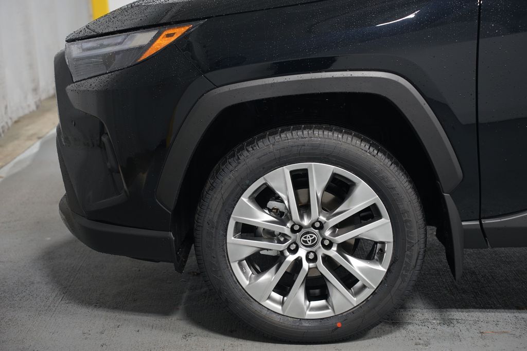 Thumbnail: 2025 Toyota RAV4 - 5