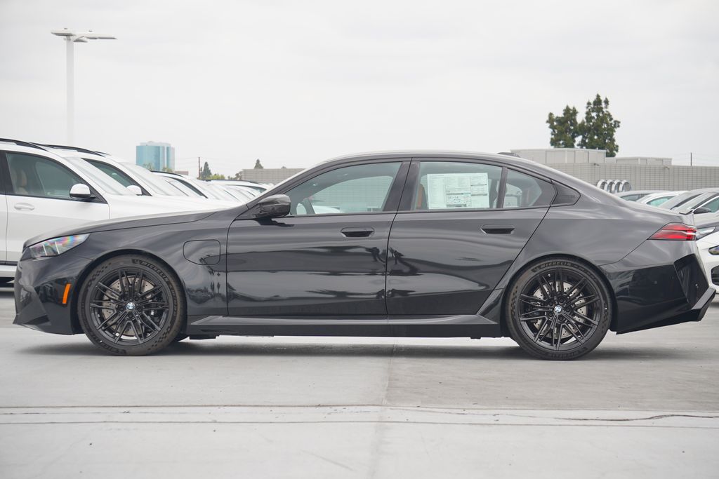 2025 BMW M5 Base 4