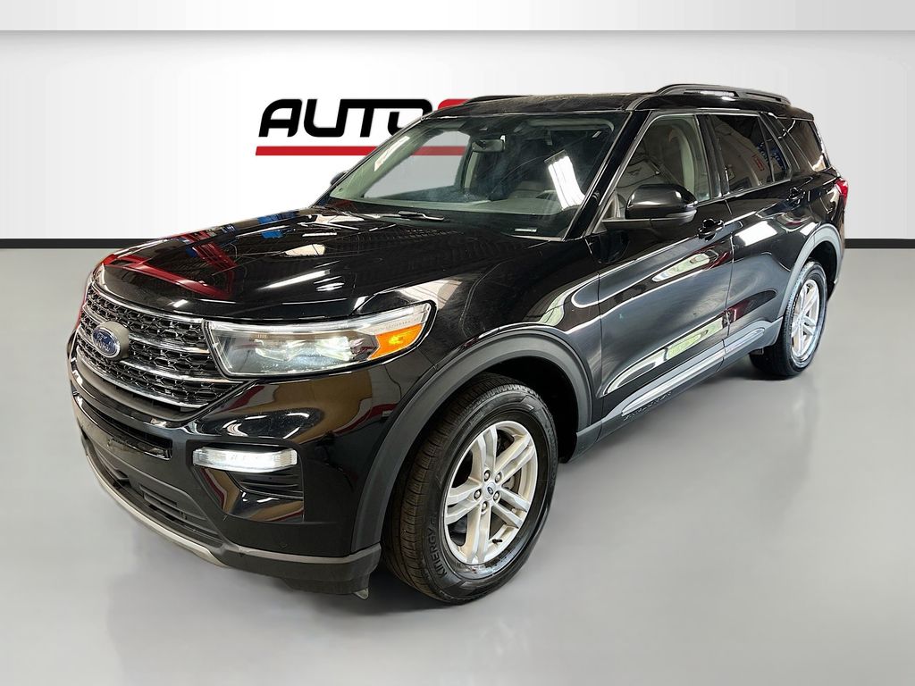 Used 2023 Black Metallic Ford XLT image 3