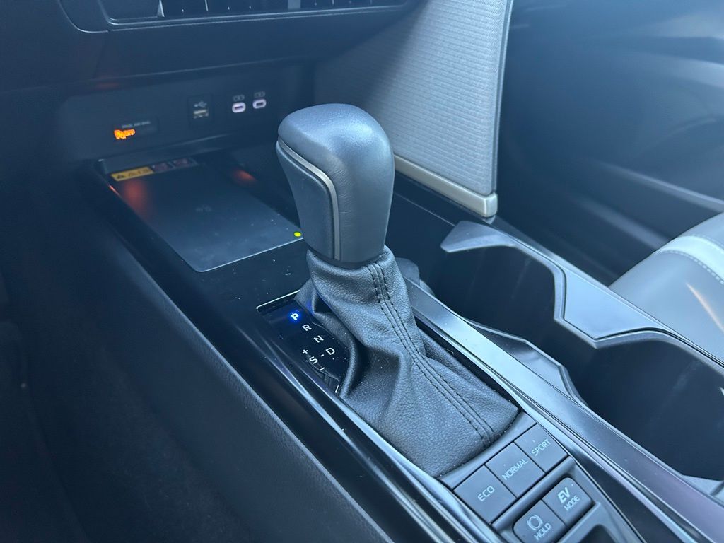 Thumbnail: 2025 Toyota Camry - 27