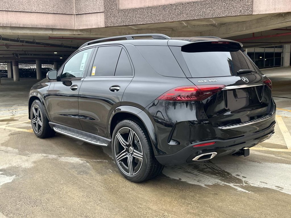 Thumbnail: 2026 Mercedes-Benz GLE - 7