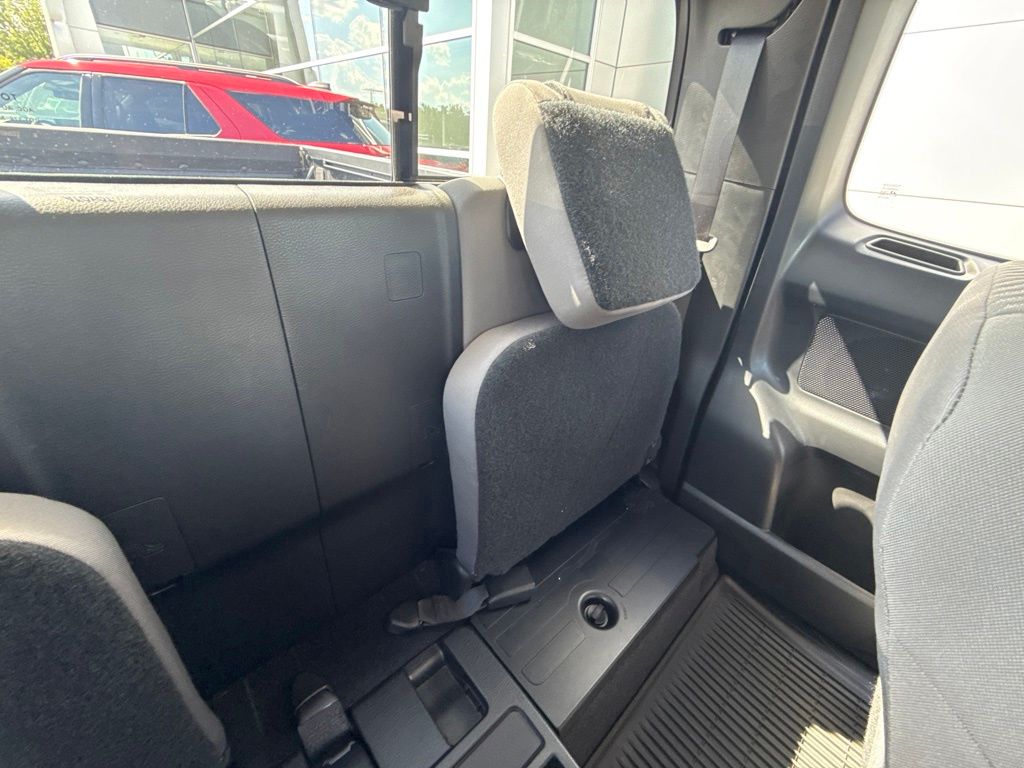 2022 Toyota Tacoma SR V6