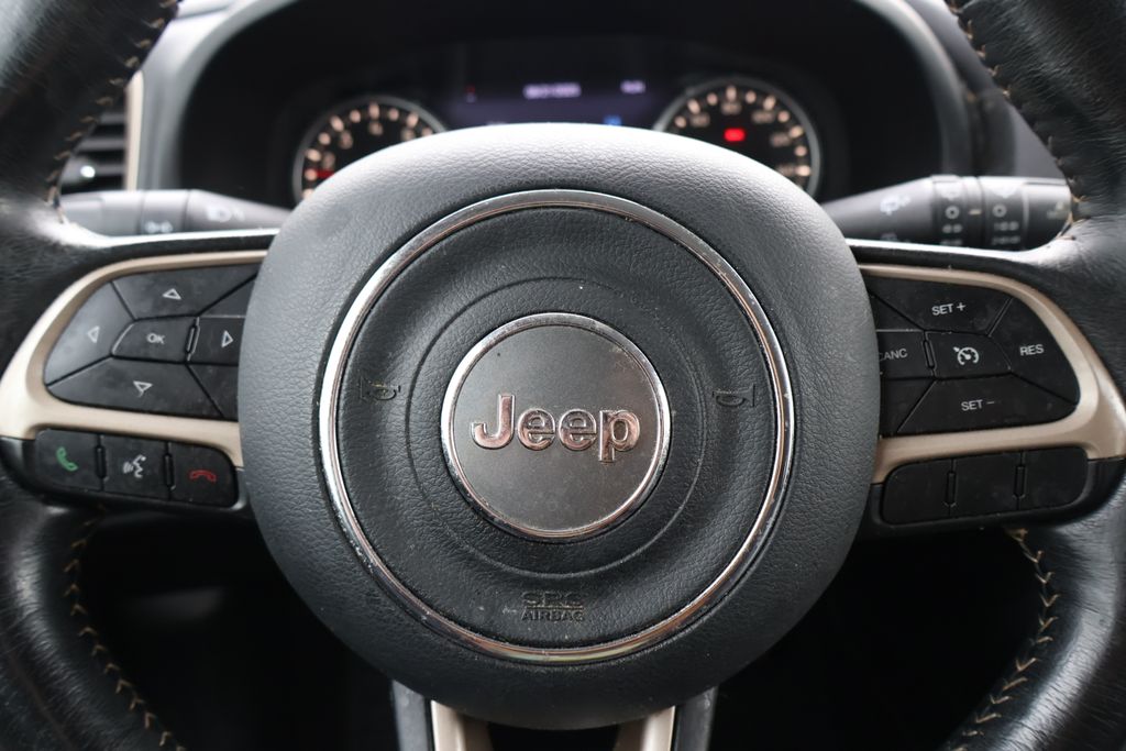 Thumbnail: 2016 Jeep Renegade - 20