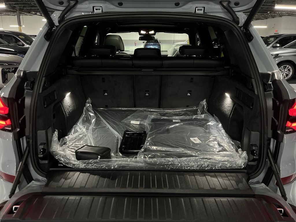 Thumbnail: 2026 BMW X5 - 24