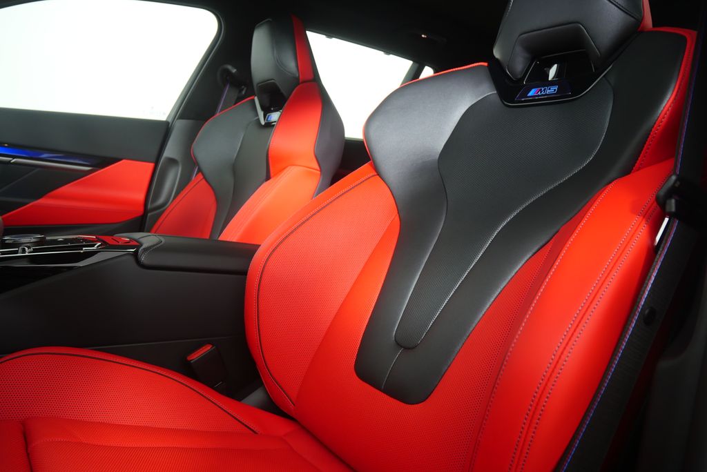 Thumbnail: 2027 BMW M5 - 10