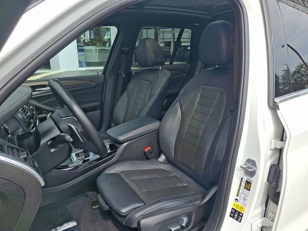 Thumbnail: 2019 BMW X3 - 13