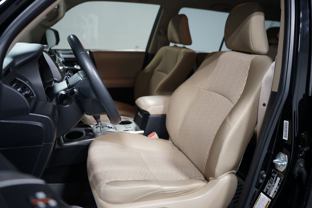 2019 Toyota 4Runner SR5 6