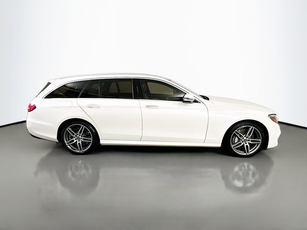 Thumbnail: 2019 Mercedes-Benz E-Class - 4