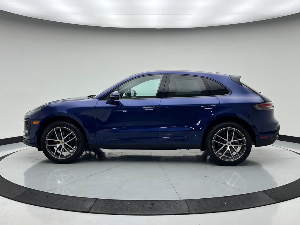 Thumbnail: 2025 Porsche Macan - 2