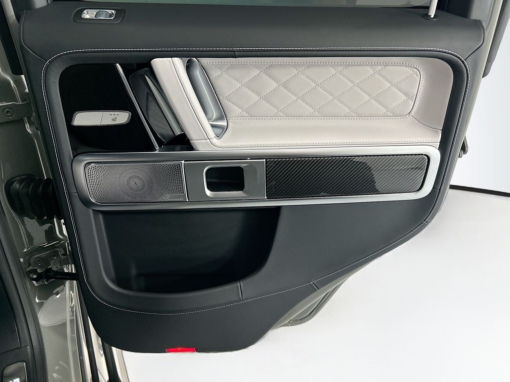 Thumbnail: 2026 Mercedes-Benz G-Class - 26