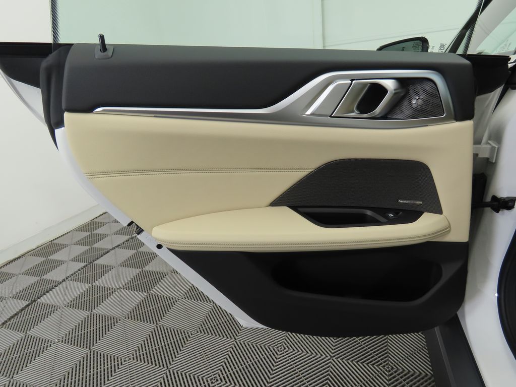 Thumbnail: 2026 BMW i4 - 25