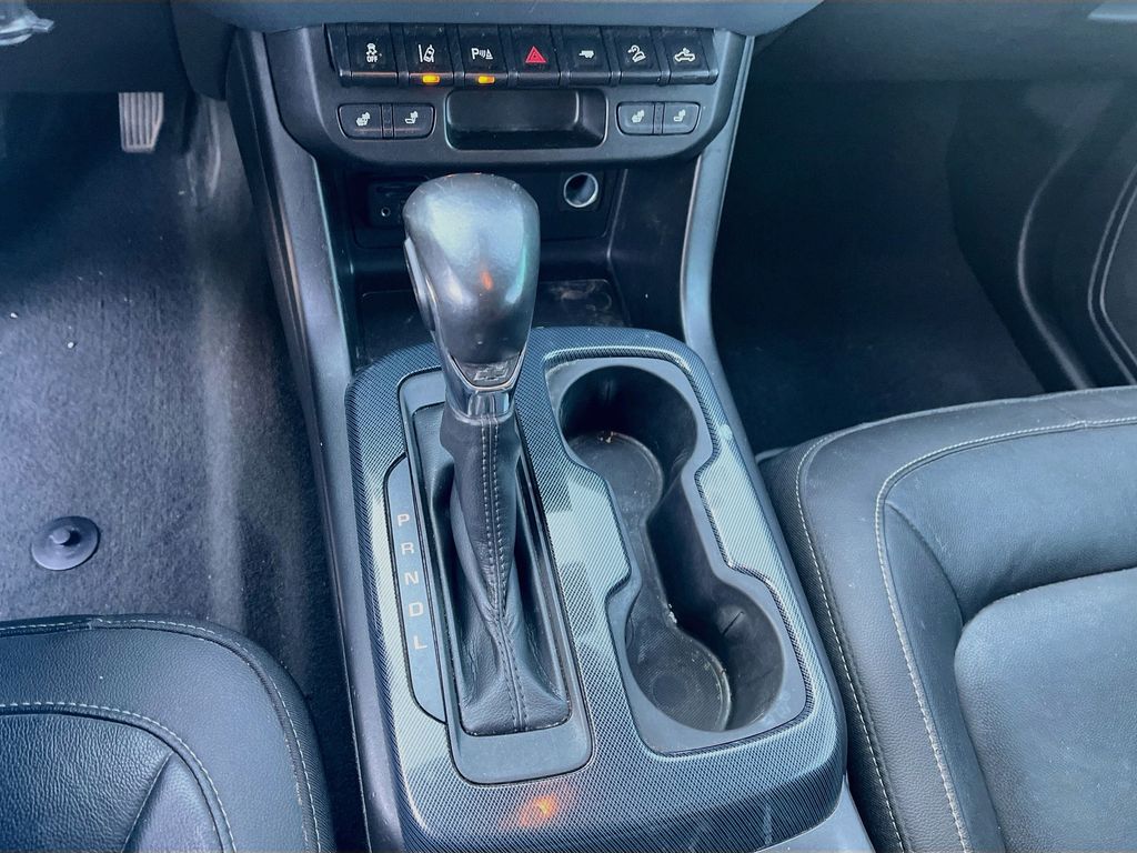 Used 2022 Blue Chevrolet Z71 image 17
