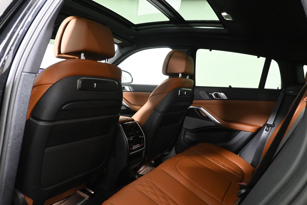 Thumbnail: 2027 BMW X6 - 28