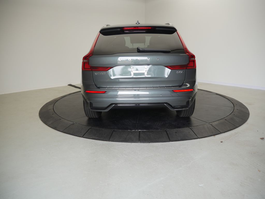 Thumbnail: 2026 Volvo XC60 - 4