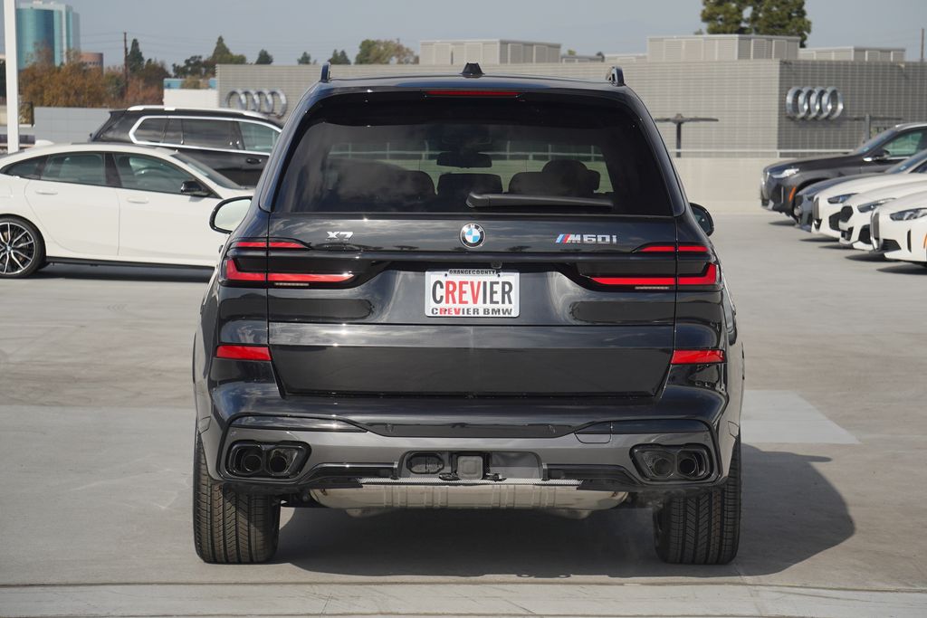 2025 BMW X7 M60i 6