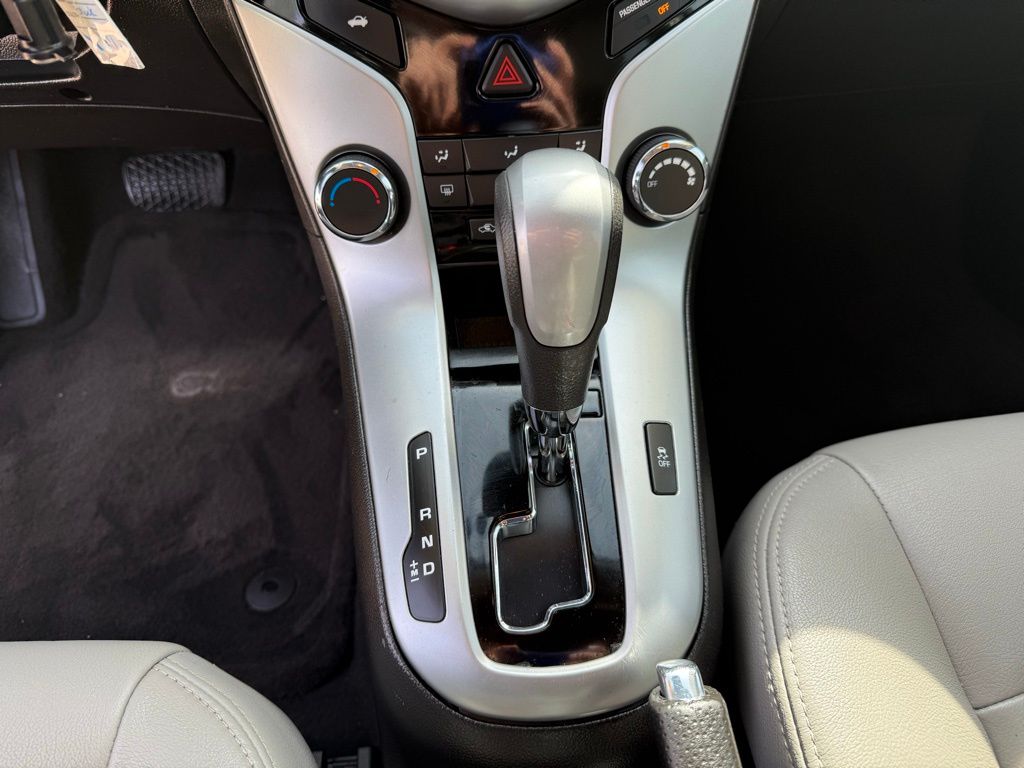 Thumbnail: 2016 Chevrolet Cruze - 20