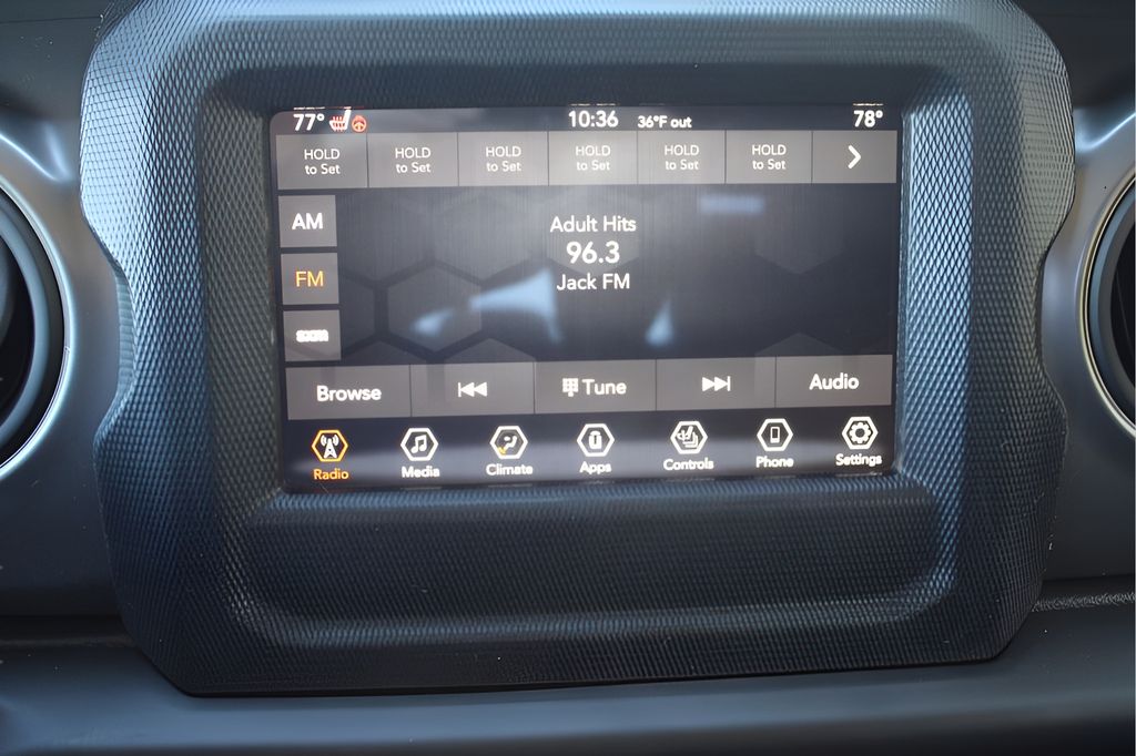 Used Car 2023 Jeep Gladiator  Willys For Sale Under $35,000 In Austin, Texas