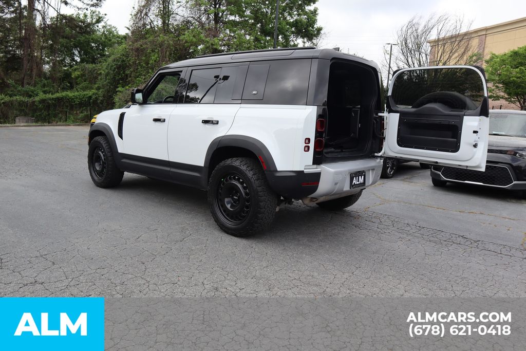 Used 2023 White Land Rover S image 22