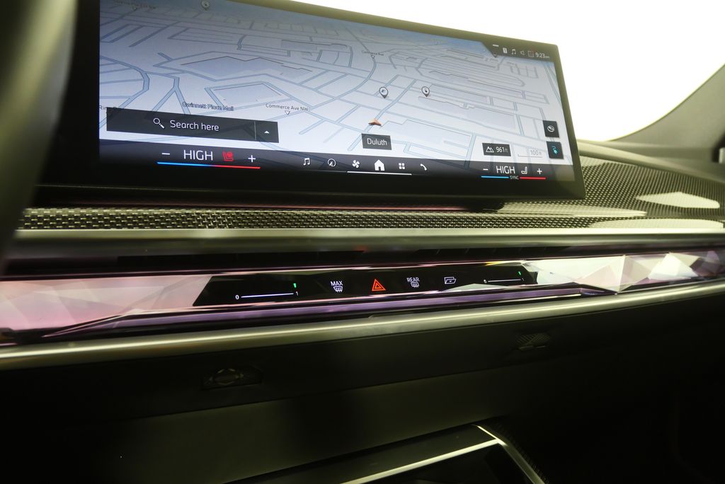 Thumbnail: 2023 BMW i7 - 22