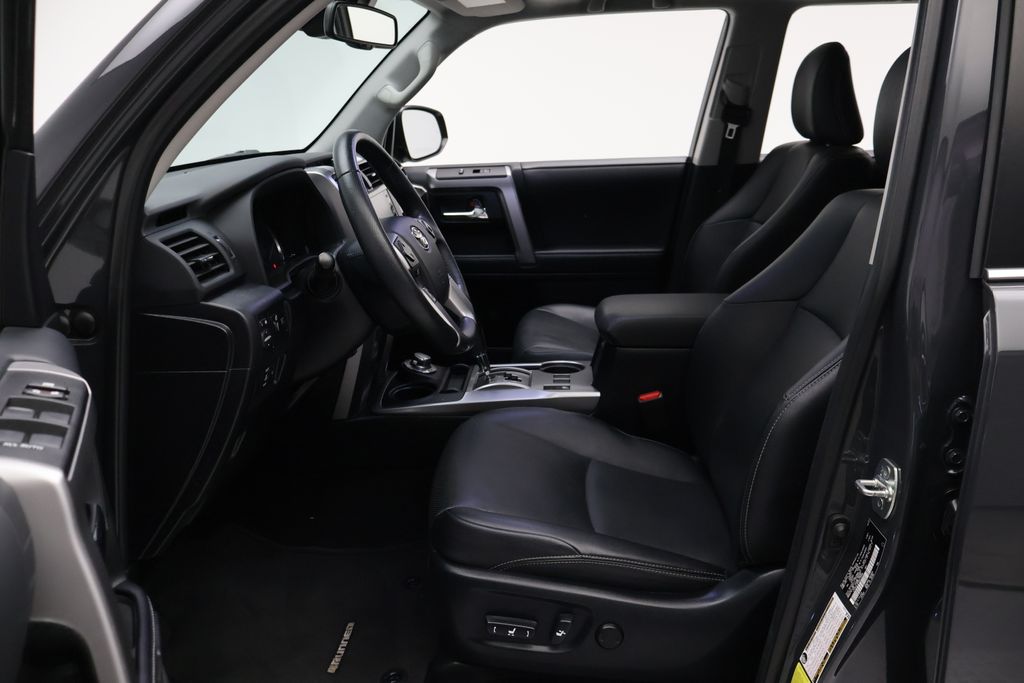 Thumbnail: 2024 Toyota 4Runner - 14