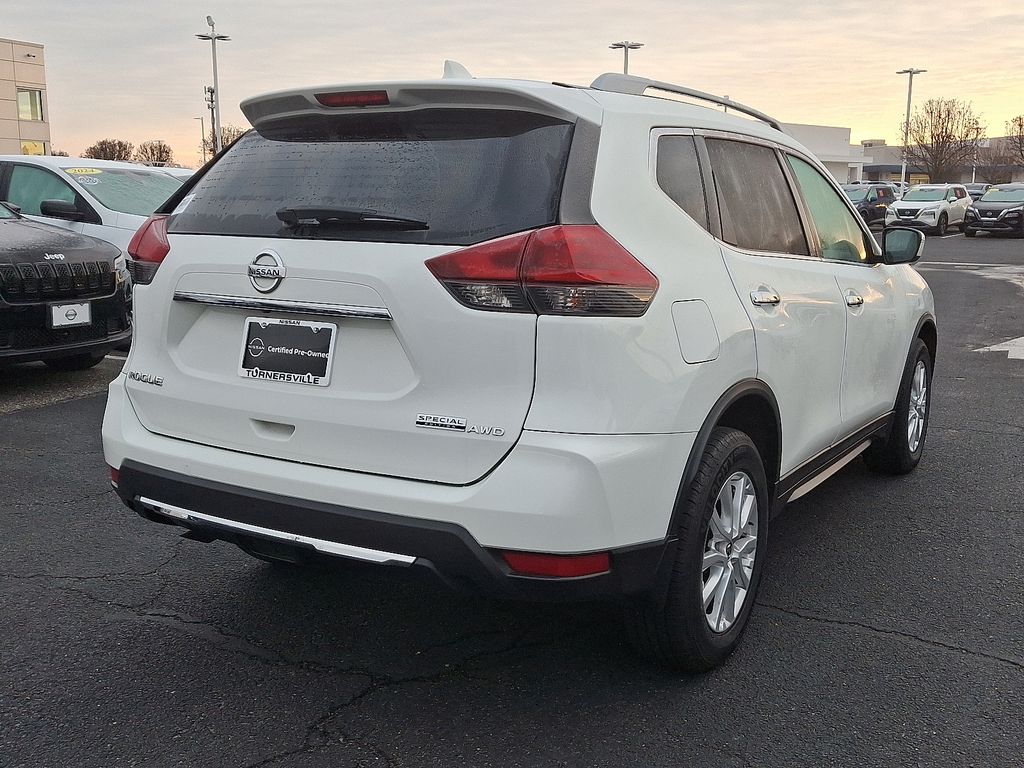 Thumbnail: 2020 Nissan Rogue - 6