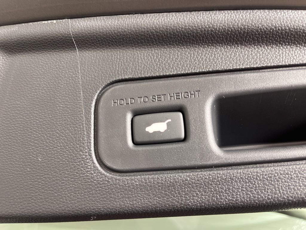 Thumbnail: 2026 Acura MDX - 23