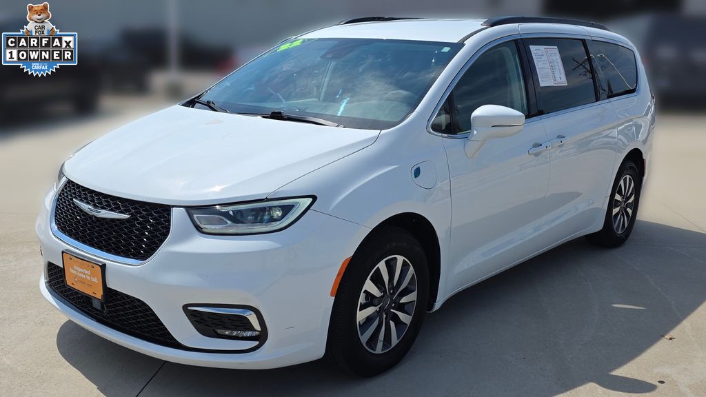 2022 Chrysler Pacifica Hybrid Touring L