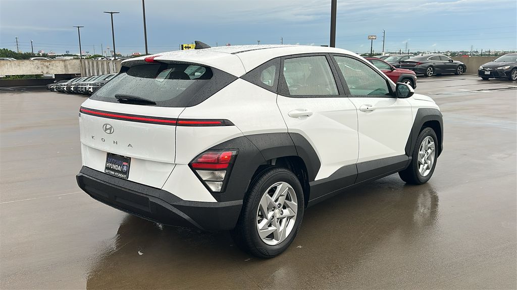 2026 Hyundai Kona SE - 11