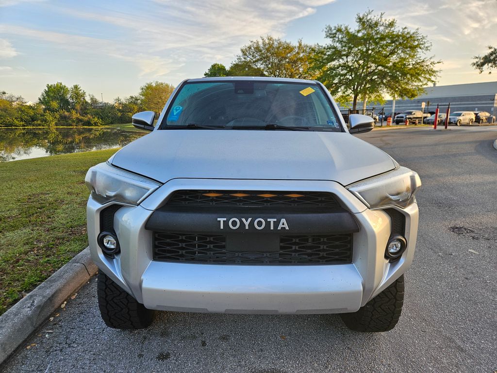 2021 Toyota 4Runner SR5 8