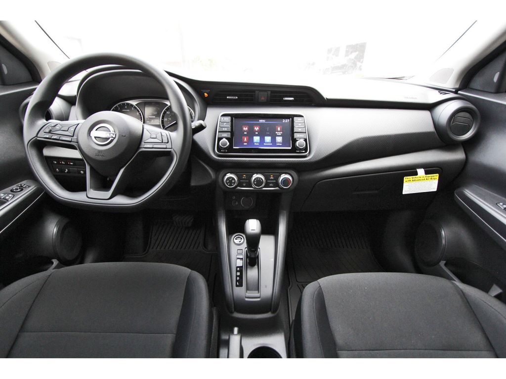 2025 Nissan Kicks Play S - 8