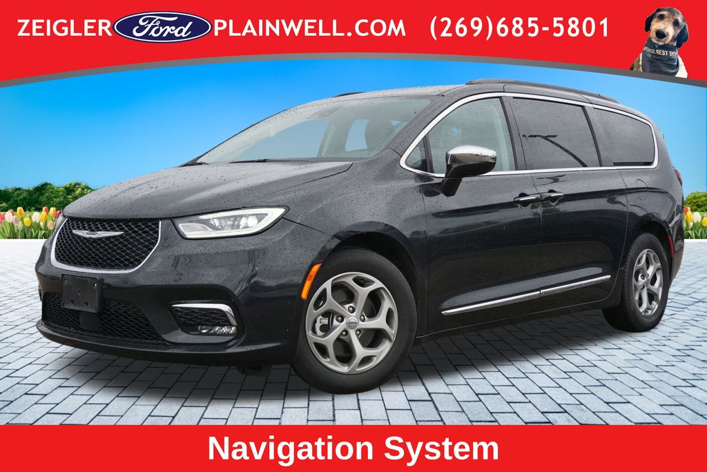 Brilliant Black Crystal Pearlcoat 2023 Chrysler Pacifica Minivan Front-Wheel Drive 9-Speed Automatic