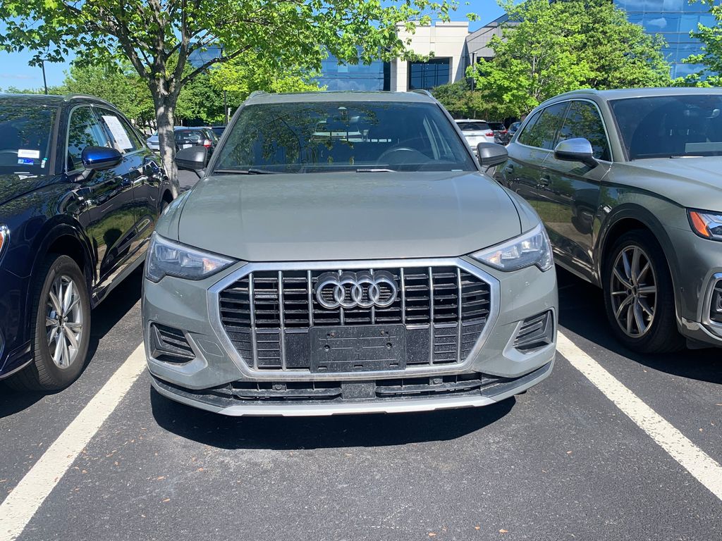 Thumbnail: 2020 Audi Q3 - 2