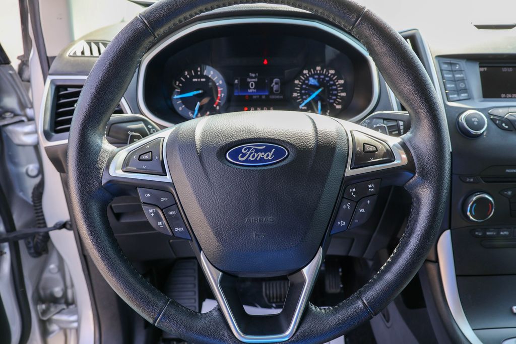 2016 Ford Edge SEL 17