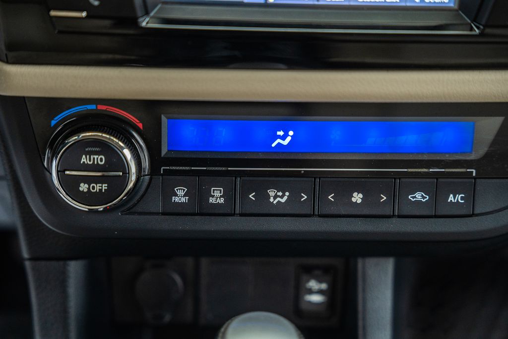 ToyotaCorolla21