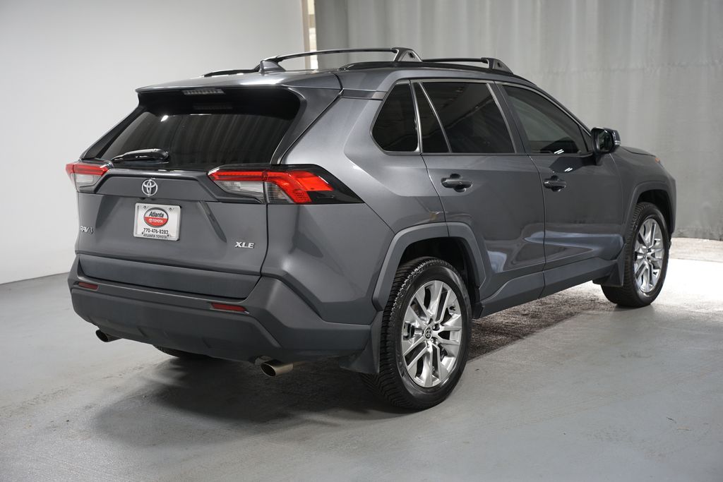 Thumbnail: 2021 Toyota RAV4 - 8